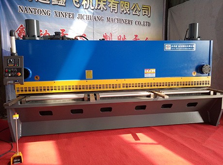 QC11Y-12X4000閘式剪板機-后抬起-E200P1