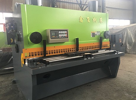 QC11Y-25X2500液壓閘式剪板機