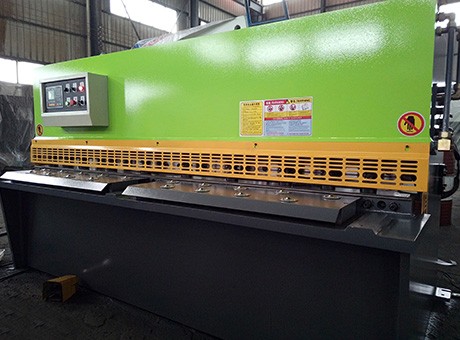 QC12Y6X3200擺式剪板機-E21S