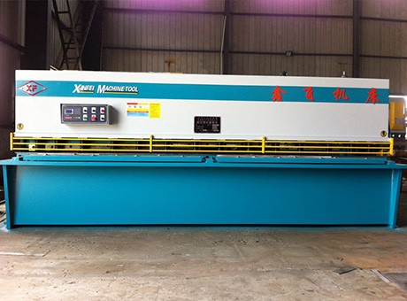 QC12Y系列普通液壓擺式剪板機